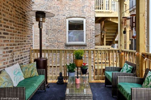 6253 Magnolia Ave, Chicago IL 60660-1943 exterior