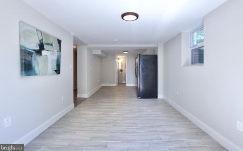 201 University Blvd, Silver Spring MD  20901-1945 exterior