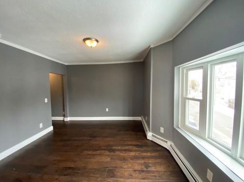 9 Wilson Ave, Woonsocket RI 02895-4658 exterior