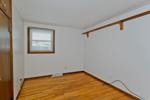 111 Sunnymeade Ave, Chicopee MA 01020-1738 exterior