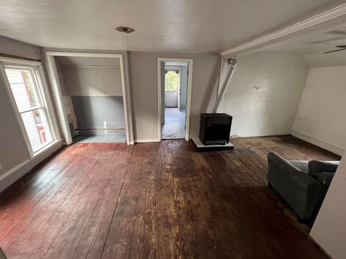 146 Straight Ave, Grand Rapids MI 49504-5690 exterior