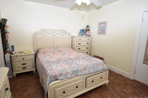 27 Thorniley St, New Britain CT 06051-1639 exterior