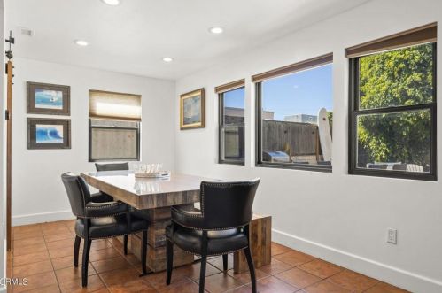 128 Camarillo Ave, Oxnard CA  93035-4605 exterior