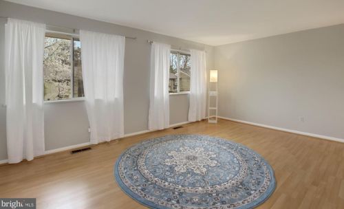 316 New Mark Esplanade, Rockville MD 20850-2750 exterior