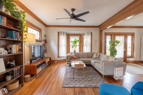 736 Hawthorne St, Grand Rapids MI 49503-3535 exterior