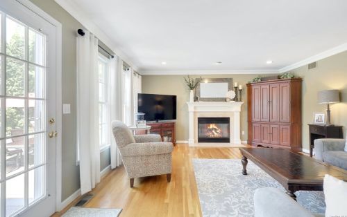 94 Caramel Rd, Commack NY 11725-1000 exterior