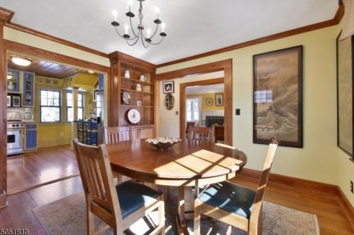 26 Harvard St, Montclair NJ 07042-5028 exterior