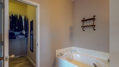 2081 Burlington St, Fort Pierce FL  34984-4350 exterior