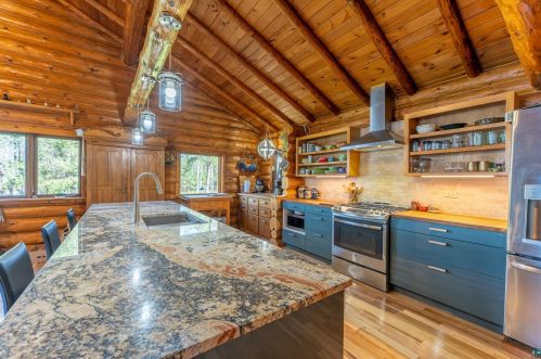 1474 Grant Mcmahan Blvd, Ely MN 55731-8150 exterior