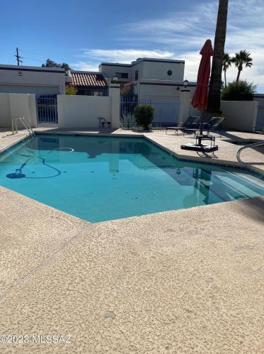 5221 1st Ave, Tucson AZ  85718-4701 exterior