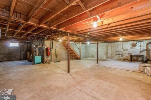 322 Independence Ave, Trenton NJ  08610-5704 exterior