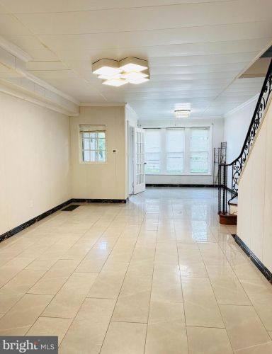 3239 Cottman Ave, Philadelphia PA 19149-1605 exterior