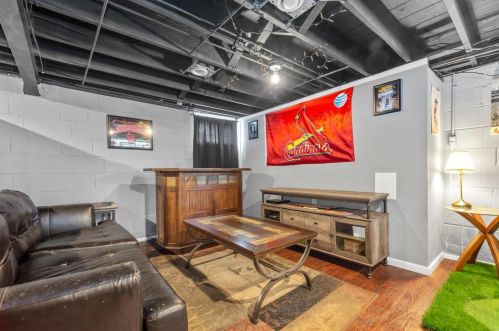 6210 Scanlan Ave, Saint Louis MO 63139-2311 exterior