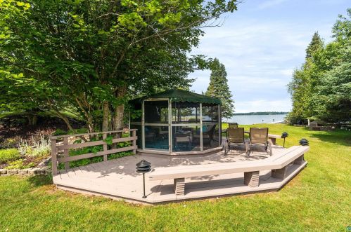 6649 Is Bch Dr, Duluth MN 55803-9379 exterior