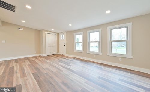 465 Bailey St, Pilesgrove NJ  08098-1014 exterior