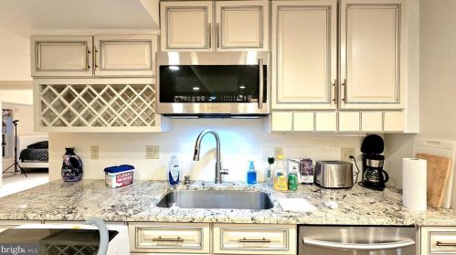 17815 Fraley Farm Rd, Rockville MD 20855-1664 exterior