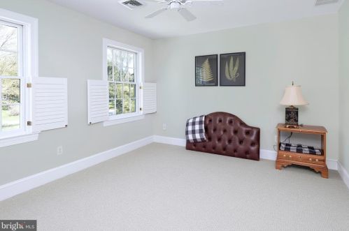 38 Carter Rd, Princeton NJ 08540-2110 exterior