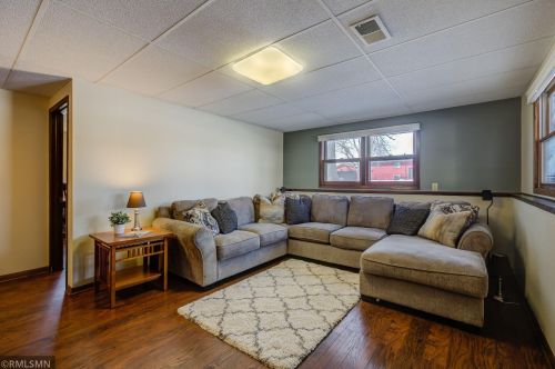 1253 Halper Way, Saint Paul MN 55110-2205 exterior