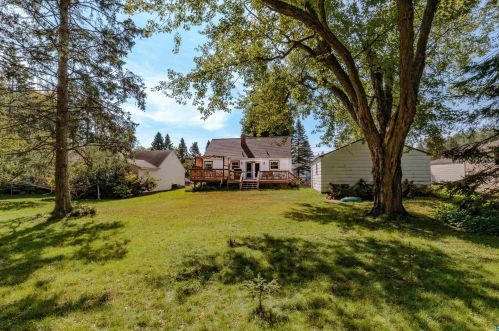 2707 Hagberg St, Duluth MN 55811-2802 exterior