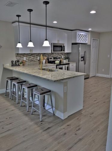 4402 38th St, Tampa FL 33610-6547 exterior