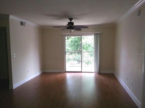 713 Crest Pines Dr, Orlando, FL 32828-7158