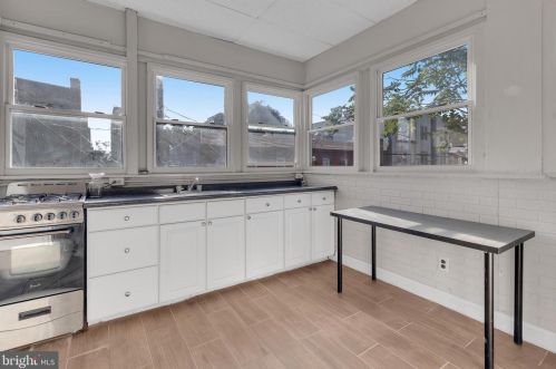 1422 Diamond St, Philadelphia PA 19122-1721 exterior