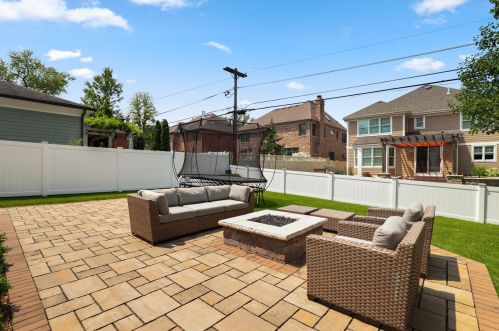 828 Colfax Ave, Elmhurst IL 60126-4535 exterior