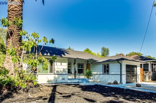 1946 6th St, Concord CA  94519-2216 exterior