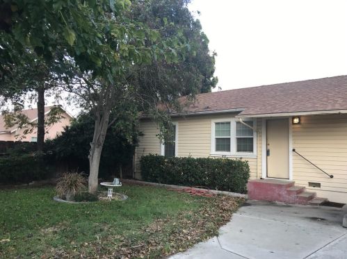 145 West Ave, Turlock CA 95380-5654 exterior