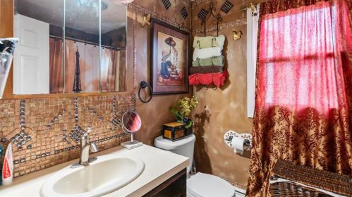 61 Lynch St, Providence RI 02908-5106 exterior