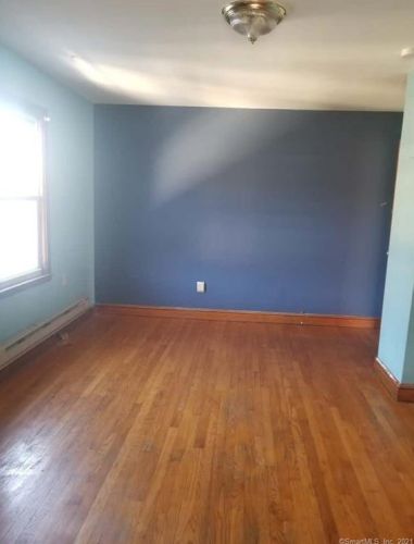 124 Red Mtn Ave, Torrington CT 06790-3212 exterior