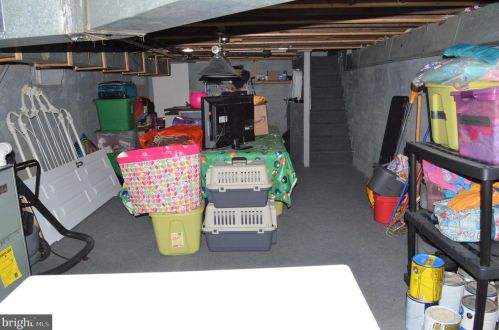 17 Roland Rd, Chester PA 19015-3329 exterior