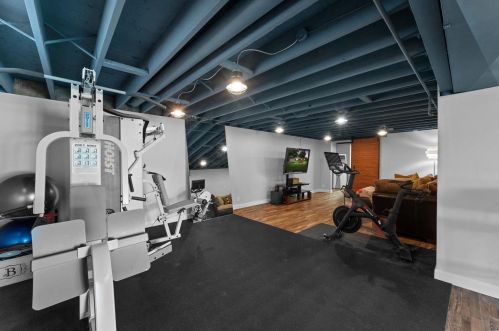 995 Sandstone Dr, Saint Louis MO 63146-5033 exterior