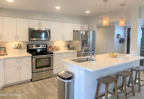 7612 39th St, Tucson, AZ 85730-1803