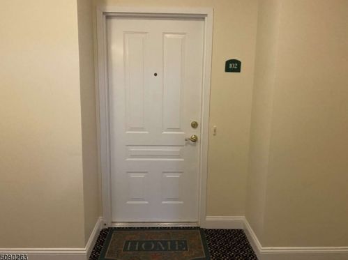 102 Cleveland Ln, Rockaway NJ  07866-5800 exterior