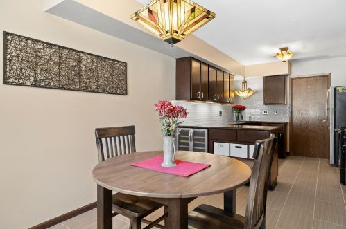 4156 104, Milwaukee WI 53226-4324 exterior