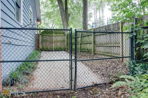 39 Branham St, Atlanta GA 30317-1228 exterior