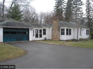 15705 Sussex Dr, Hopkins, MN 55345-1459