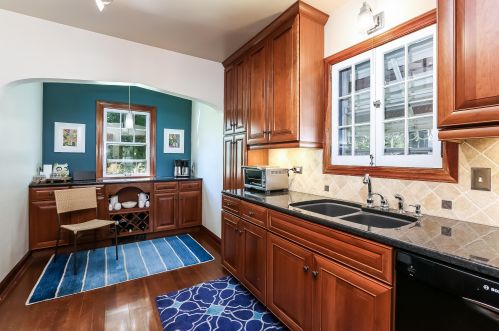 1360 Hartford Ave, Saint Paul MN 55116-1648 exterior