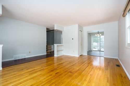 6337 Hampton St, Kalamazoo MI 49024-2530 exterior