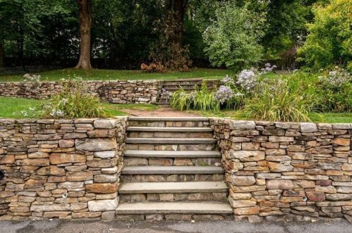 235 Warren St, Brookline MA 02445-5942 exterior