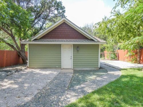 1708 5th St, Austin TX  78702-4432 exterior