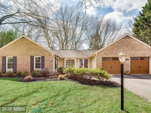 9216 Copenhaver Dr, Rockville MD  20854-3016 exterior