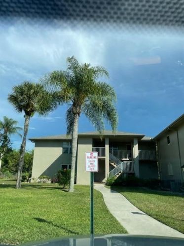 18 Lake Vista Trl, Fort Pierce FL 34952-6372 exterior