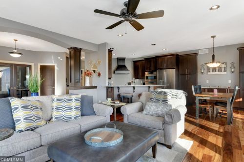 8697 Collin Way, South Saint Paul MN 55076-5330 exterior