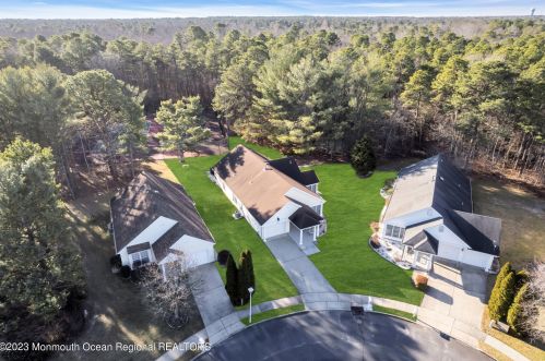 341 Devon St, Lakehurst NJ  08759-4637 exterior