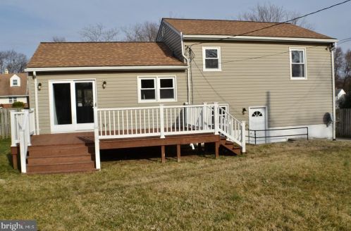 710 Pamela Rd, Glen Burnie MD 21061-4582 exterior