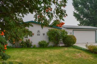 1743 68th Ave, Yakima, WA 98908-2198