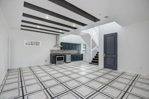 2403 Gdn Dr, Dallas TX 75215-4546 exterior