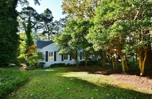 882 Memorial Dr, Gainesville GA 30501-2333 exterior